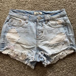 Super cute!  barely worn high waisted Mudd shorts